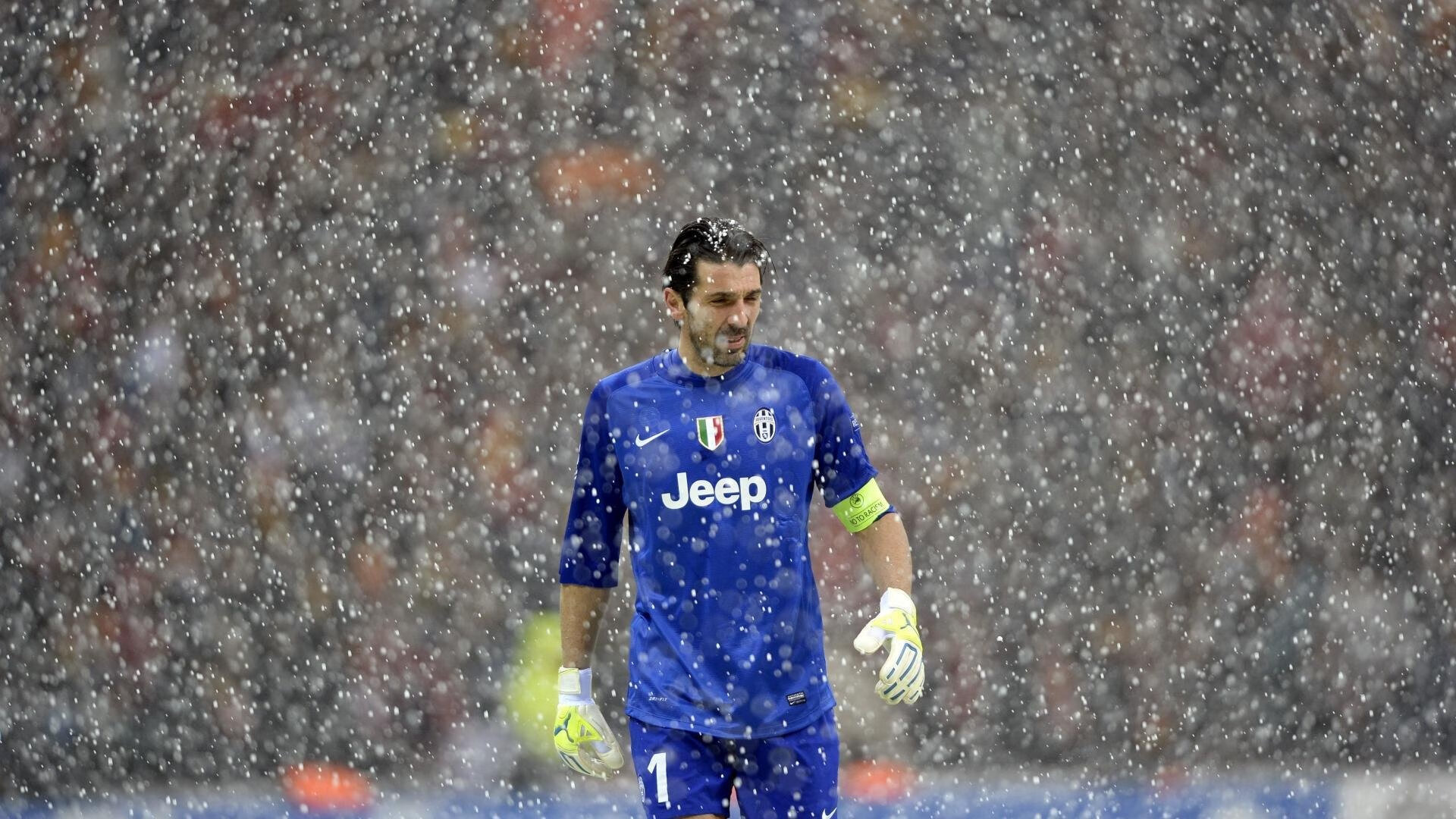 Leyu Sport下载-乔治·巴尔：出色的防守和高效的传球能力使他成为全黑队战术核心