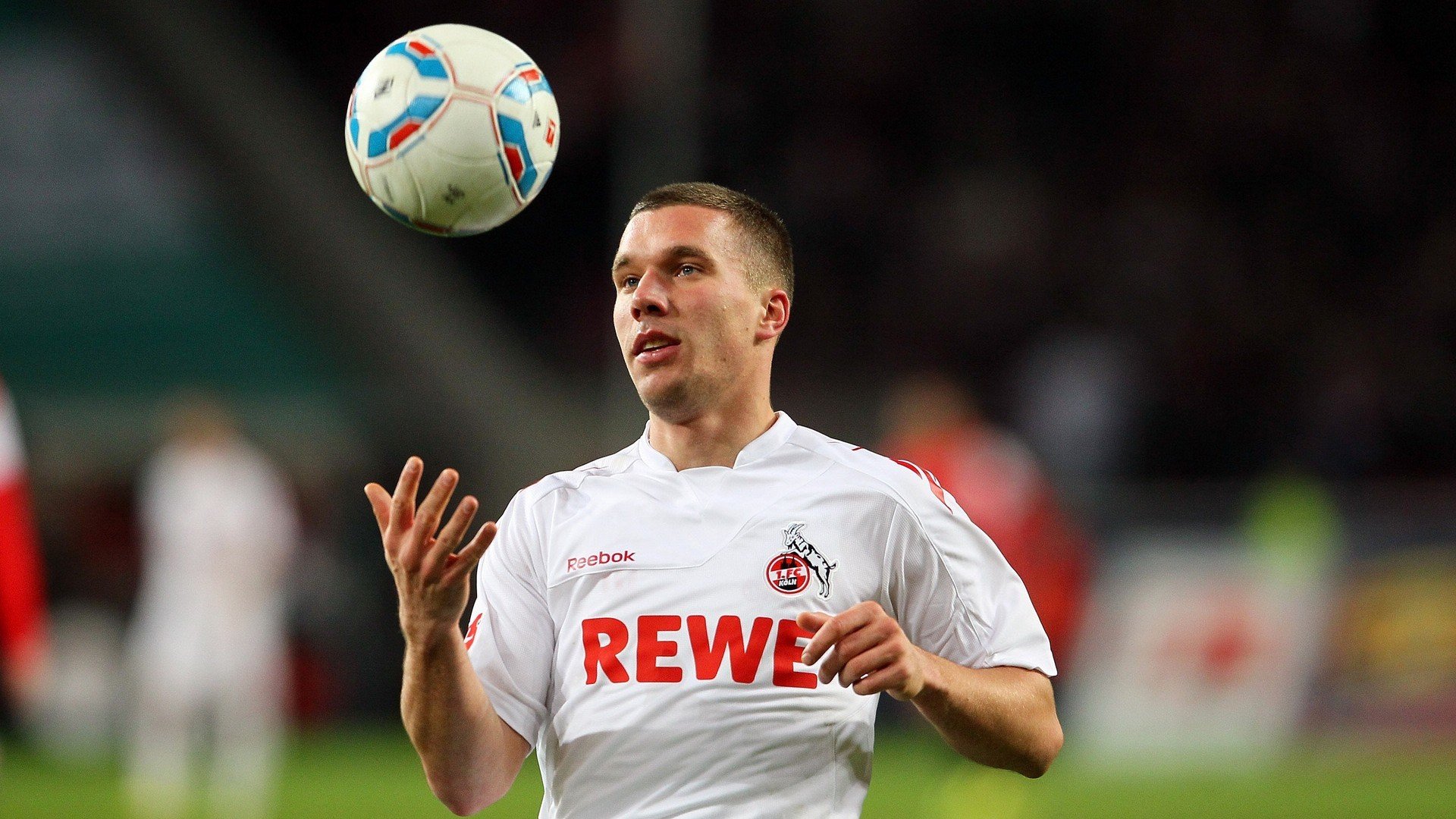 世界杯后：多位国脚在联赛首战佩戴特别袖标 纪念大赛经历